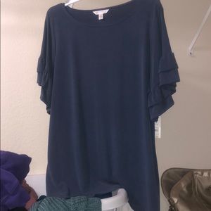 Woman’s ruffle sleeve top